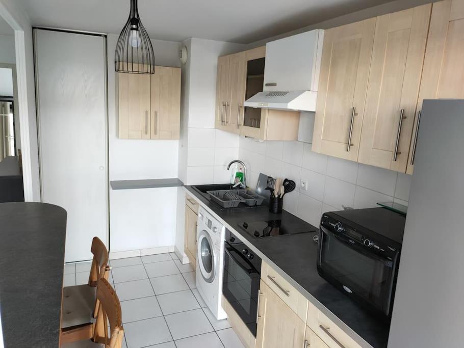 Spacieux Et Joli Appartement De 2 A 4 Personnes • Parking • Wifi Fenouillet  Εξωτερικό φωτογραφία